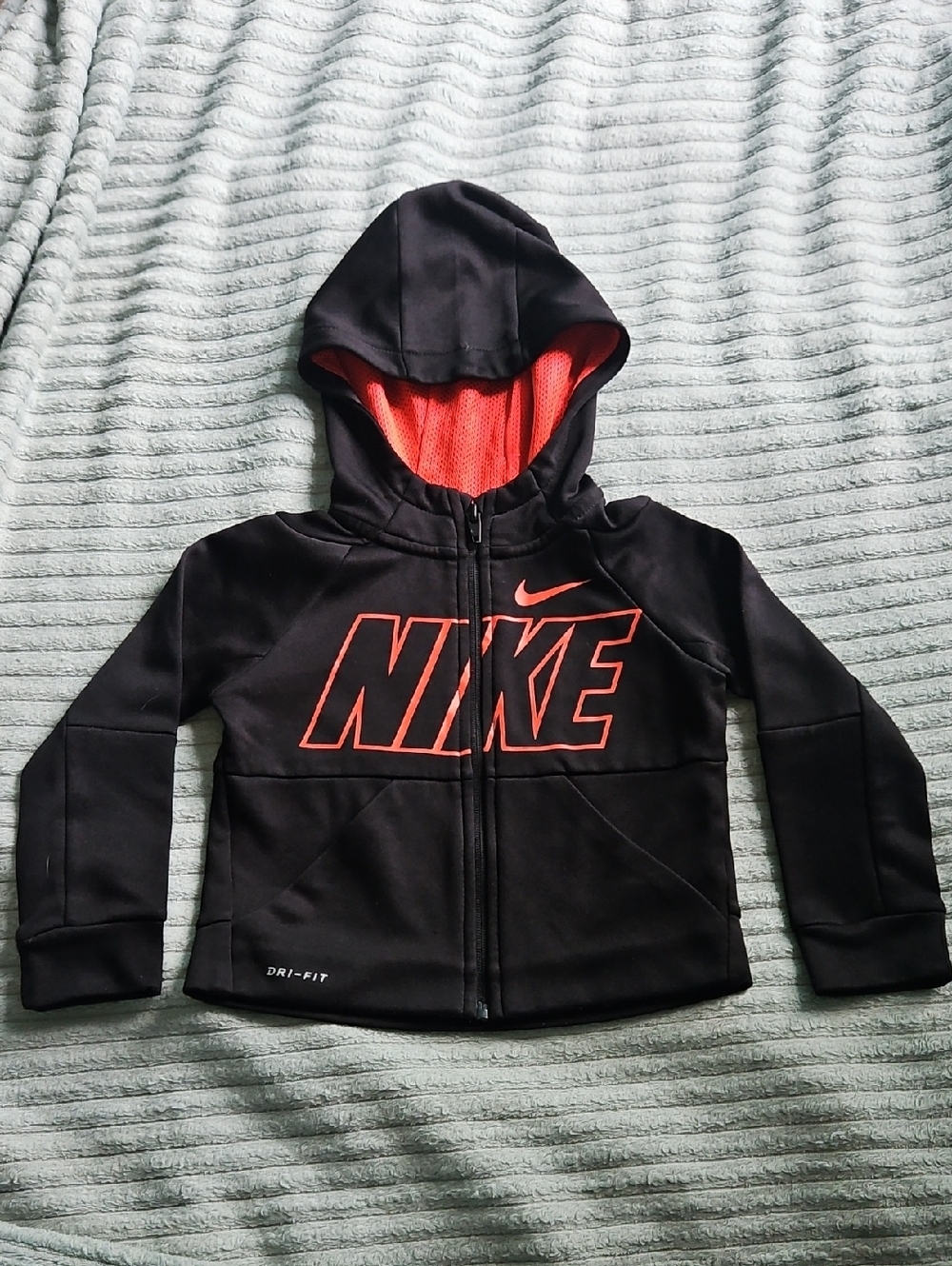 Nike Dri-FIT Graphic Full-Zip Hoodie